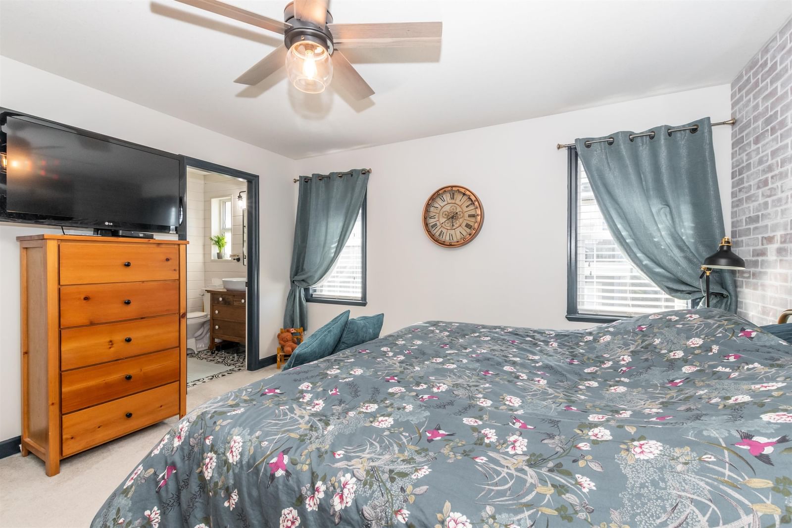 Listing Image 21