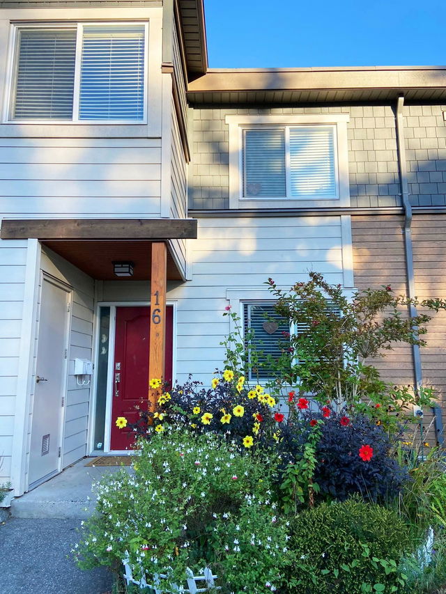 16 - 3071 Springfield Drive