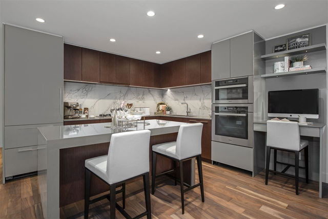 1402 - 1632 Lions Gate Lane