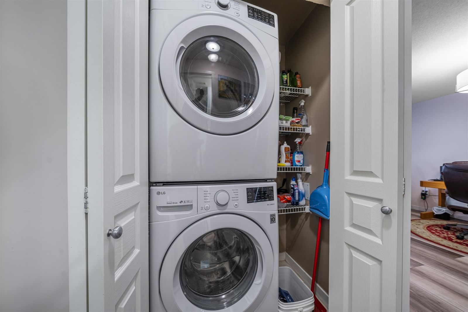 Listing Image 19