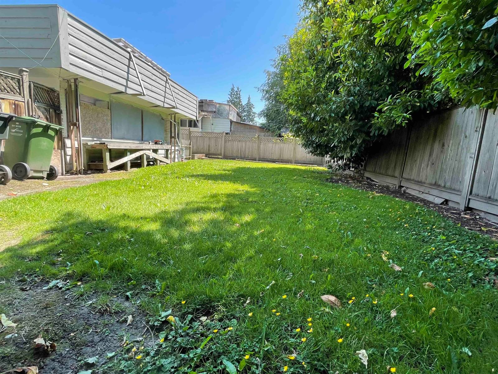 Listing Image 5