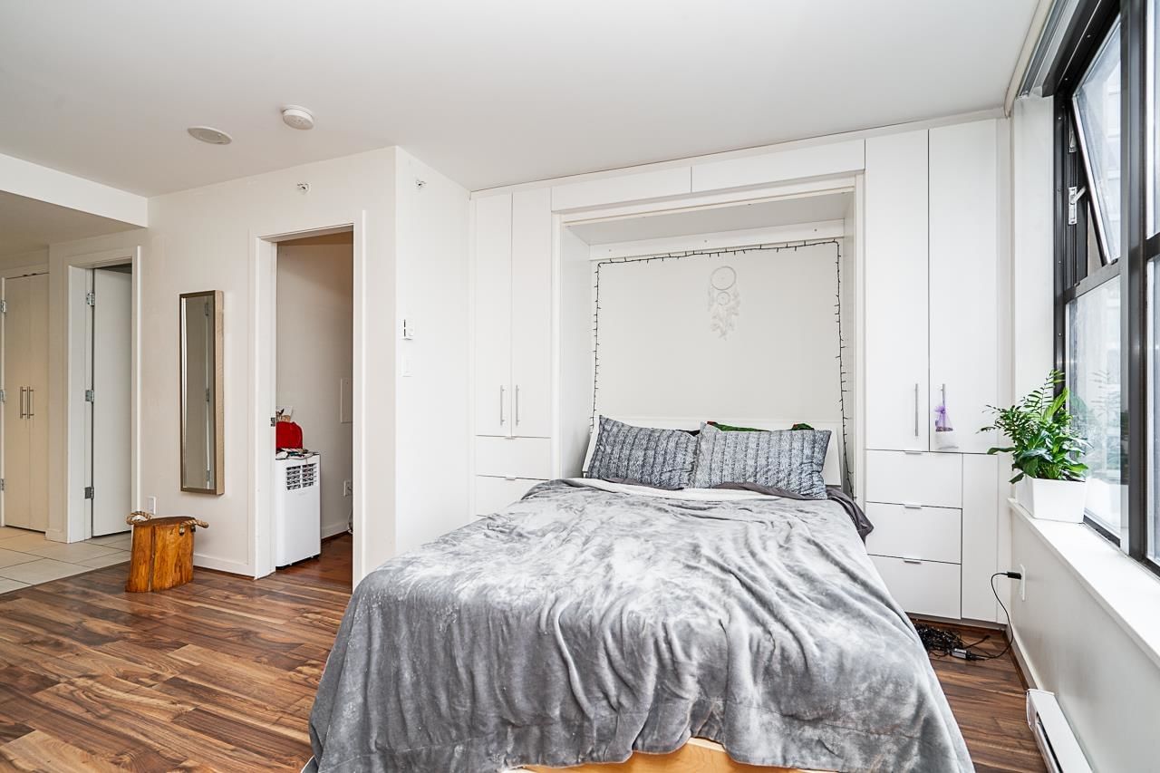 Listing Image 15