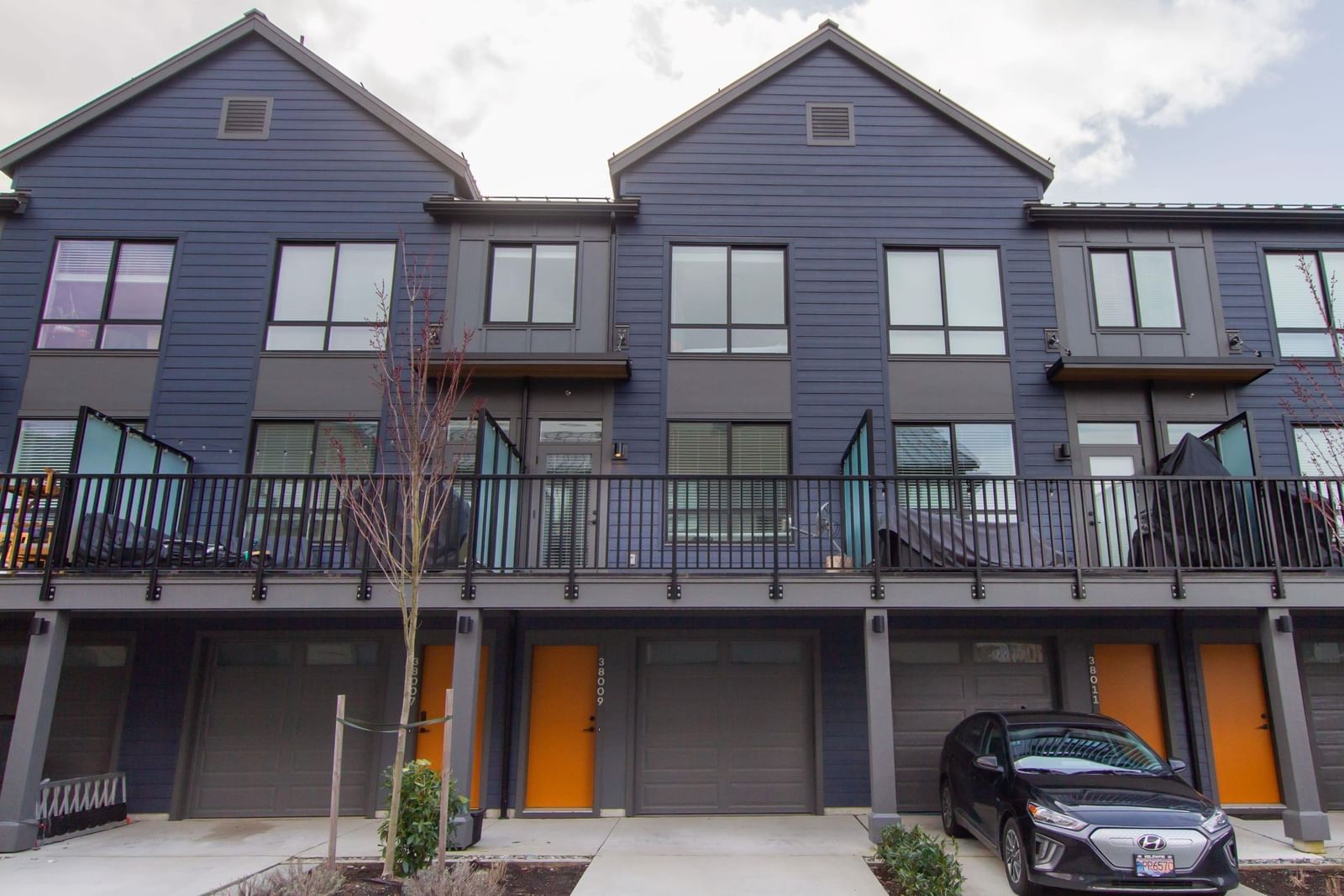 Listing Image 18
