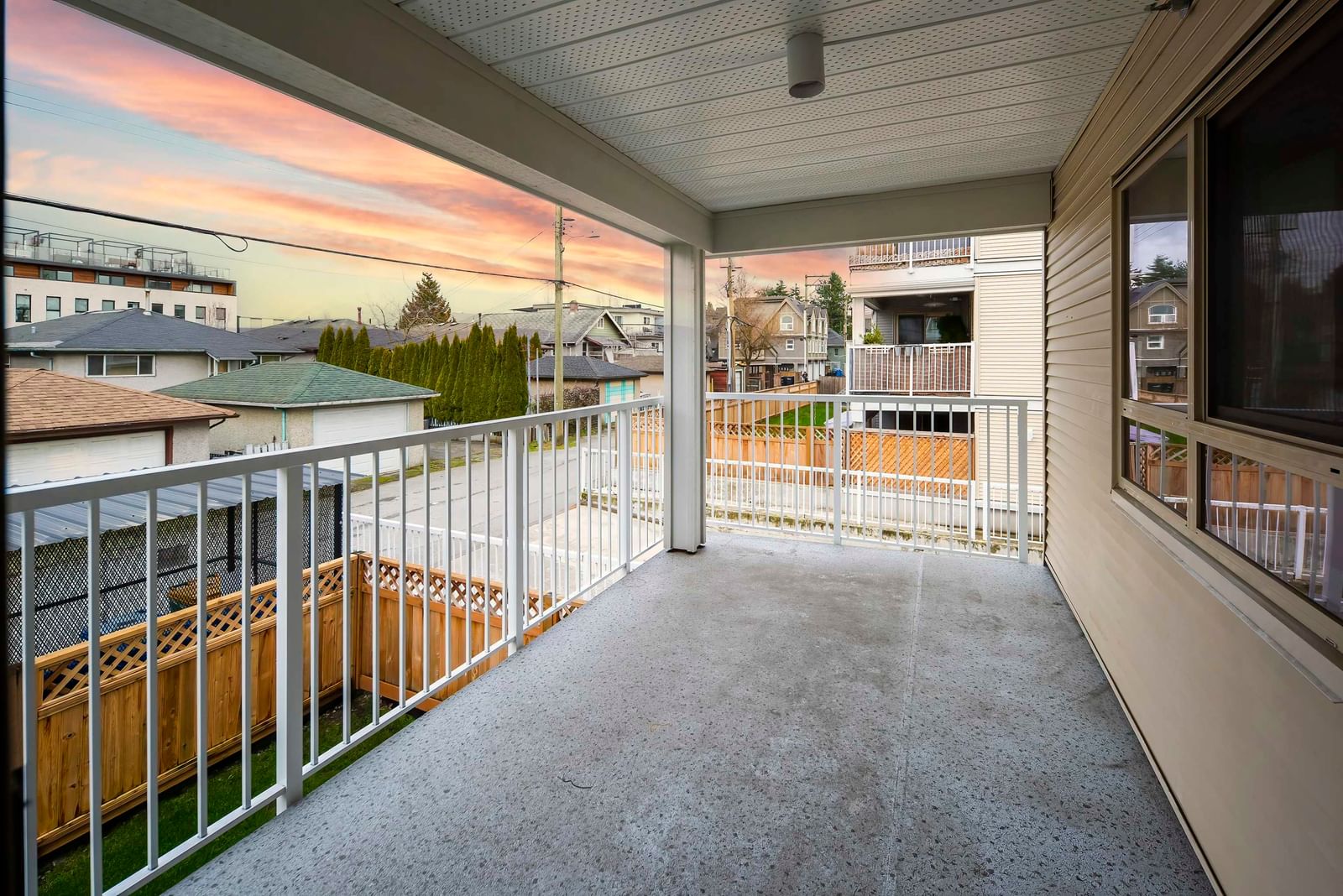 Listing Image 20
