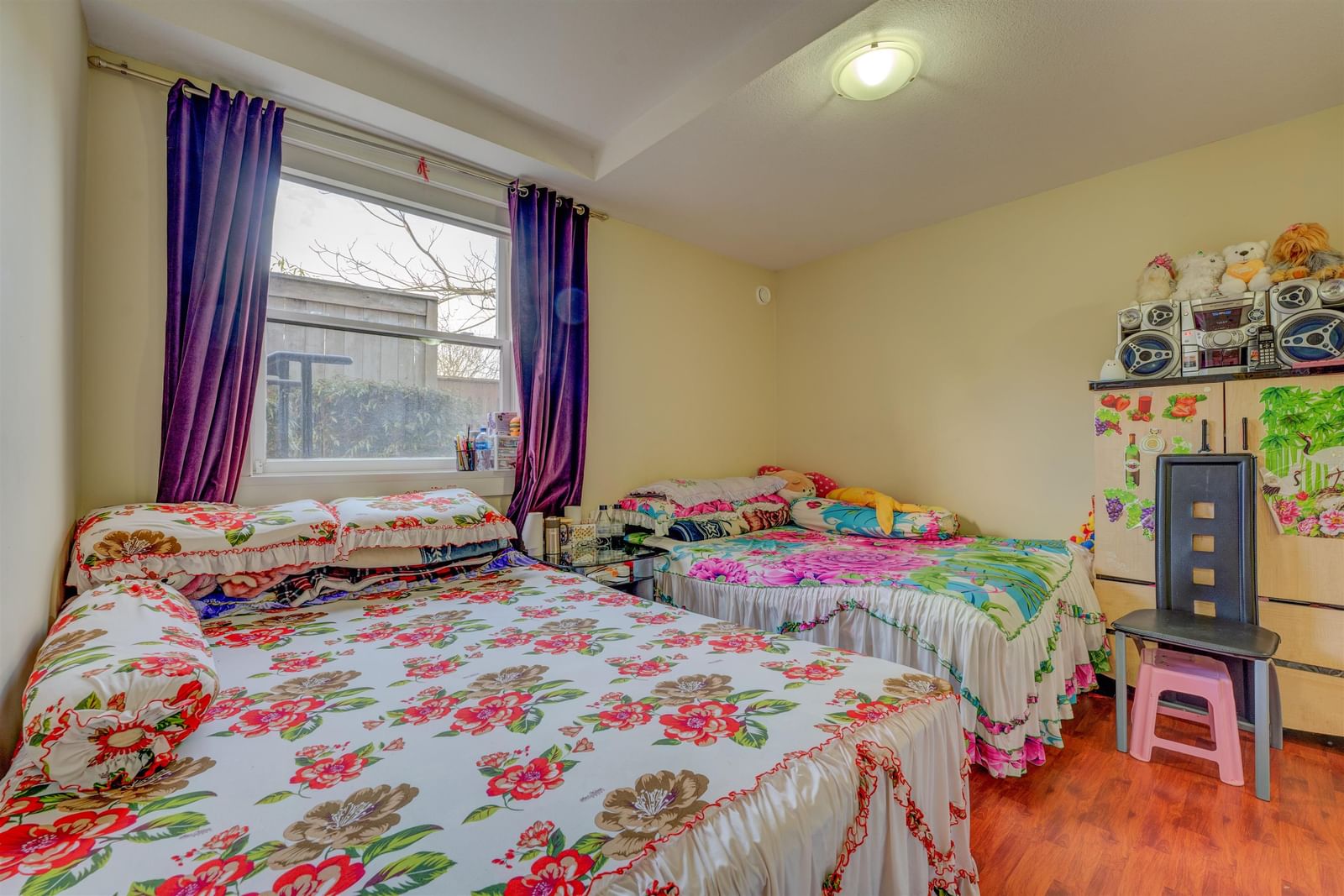 Listing Image 11