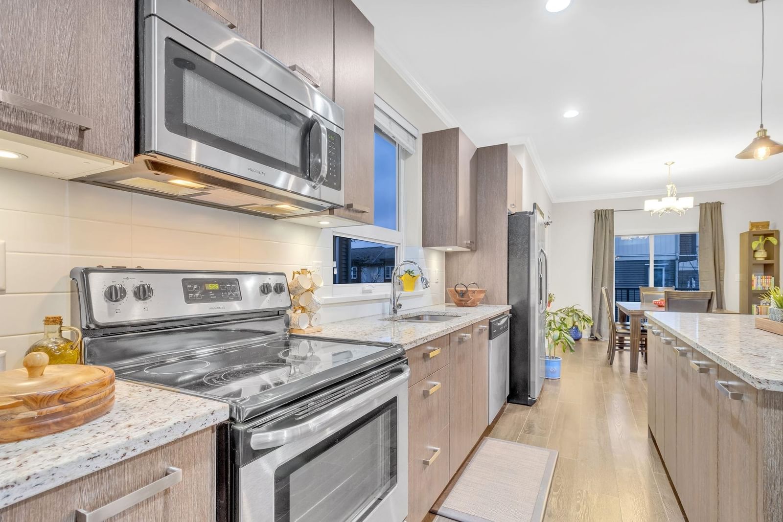 Listing Image 19