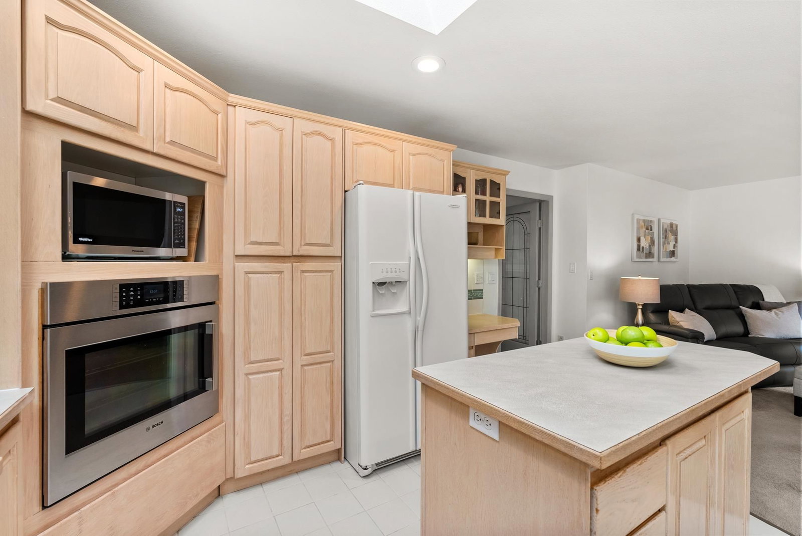 Listing Image 15