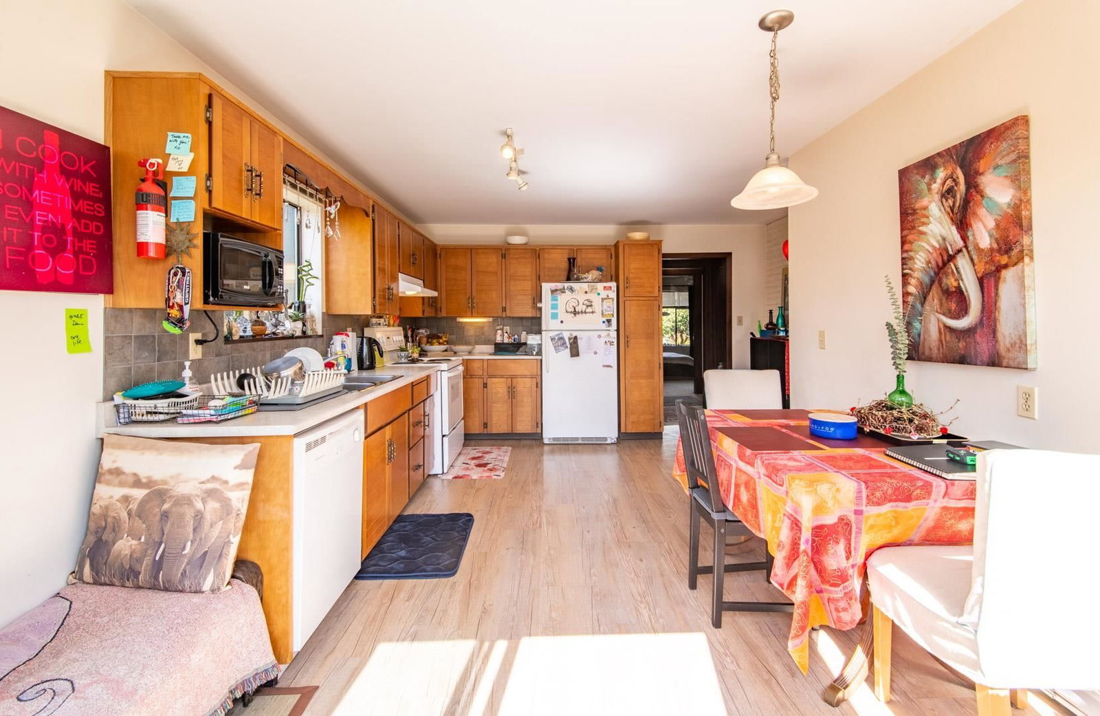 Listing Image 9