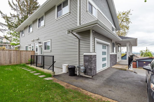 1 - 7431 James Street