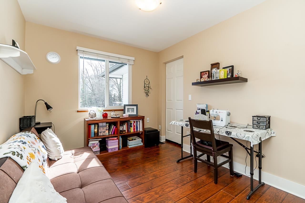 Listing Image 17