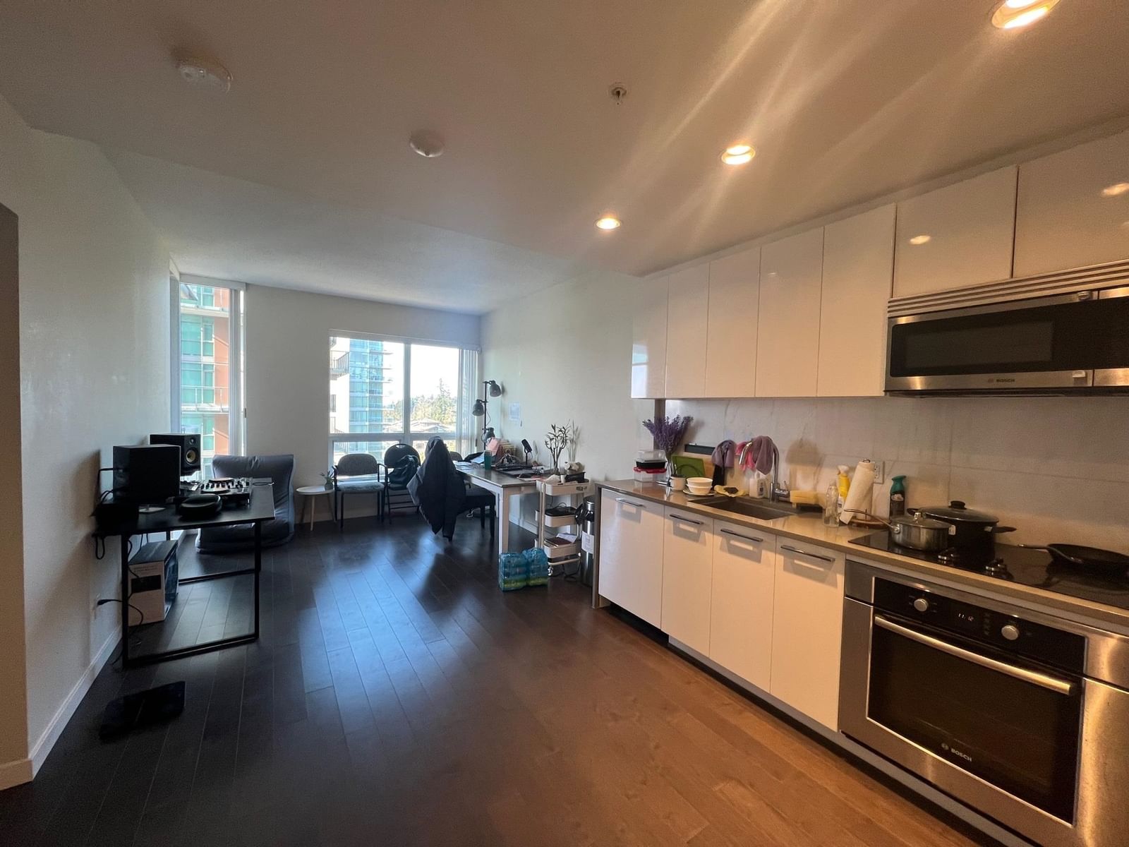 Listing Image 8