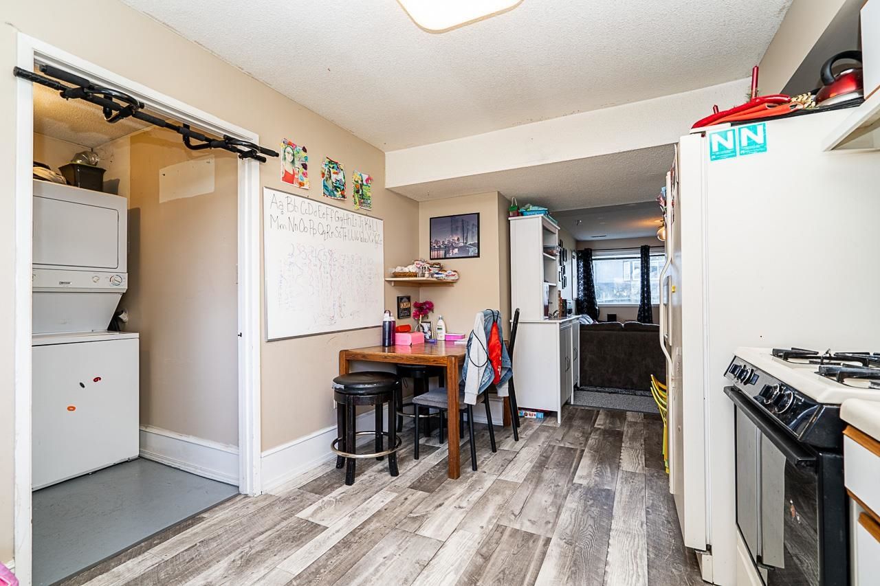 Listing Image 12
