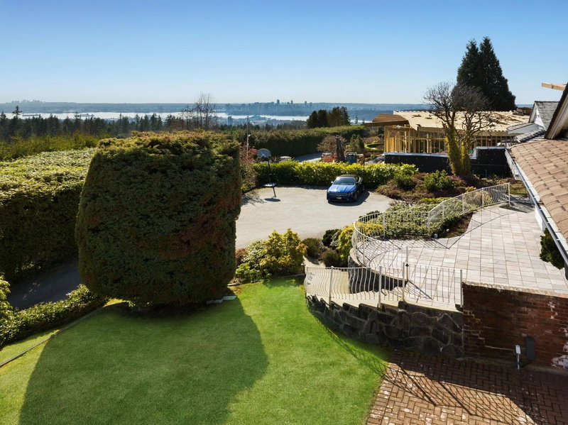 685 King Georges Way, West Vancouver, V7S 1S2 | Image 2