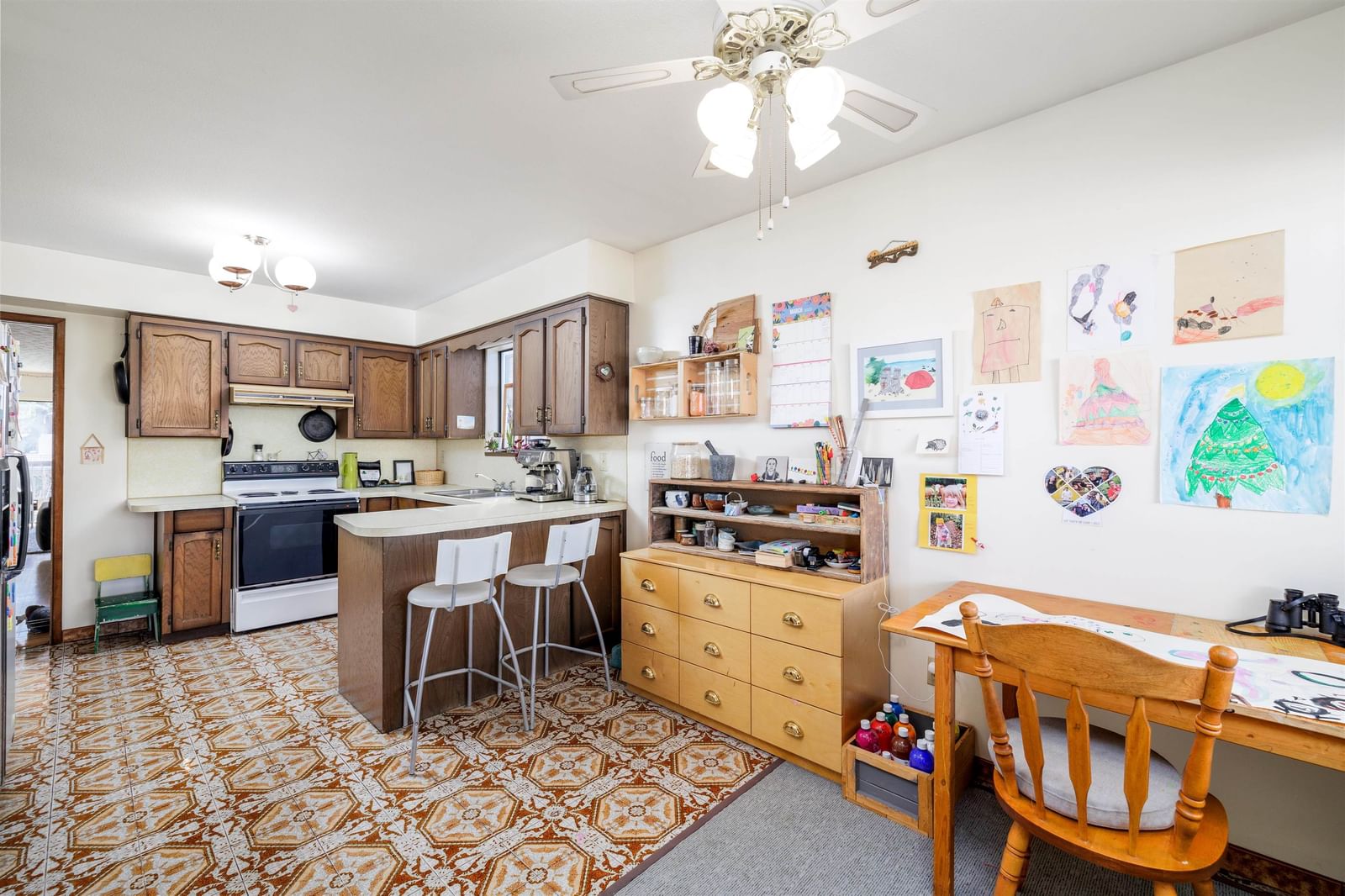Listing Image 12