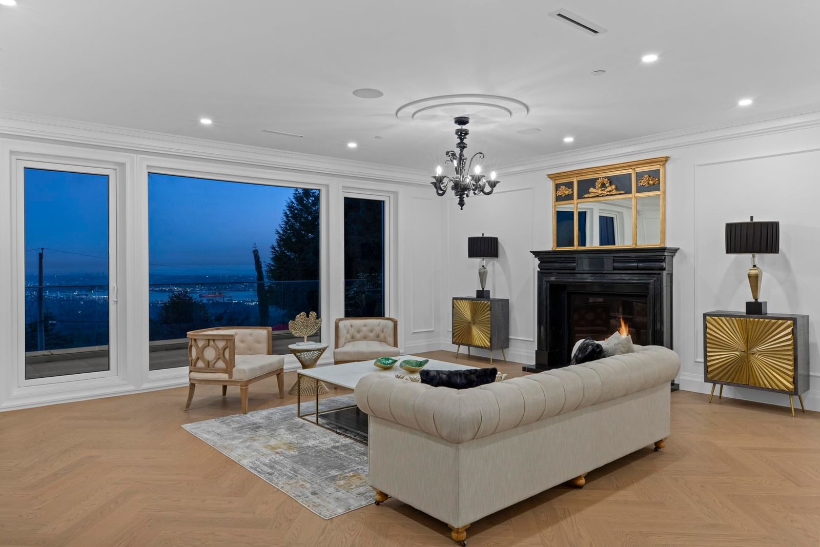 Listing Image 12