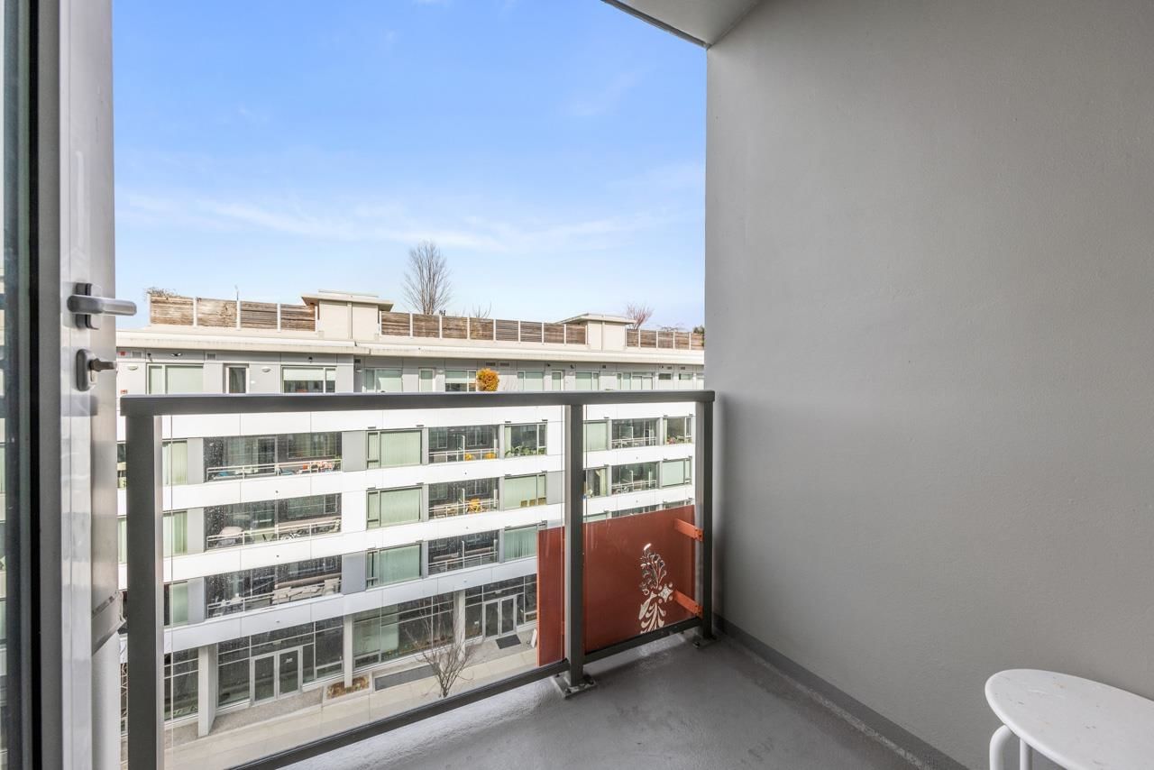 Listing Image 11