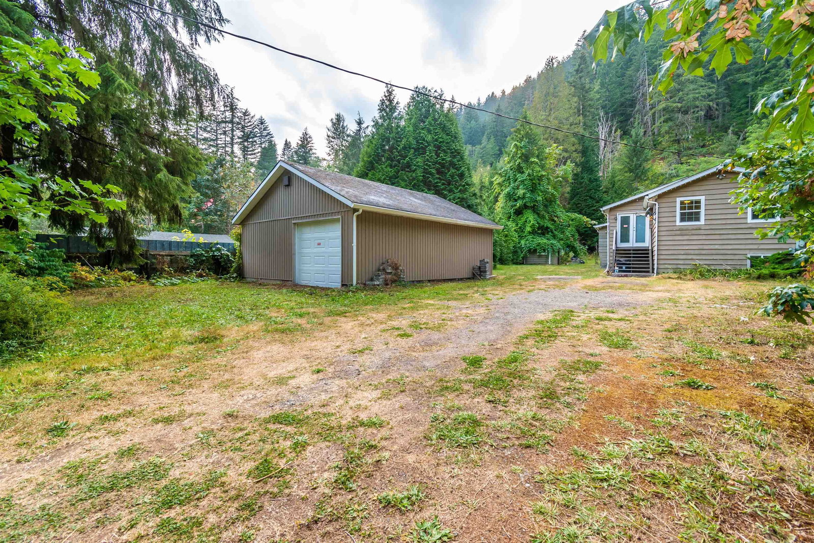 Listing Image 5