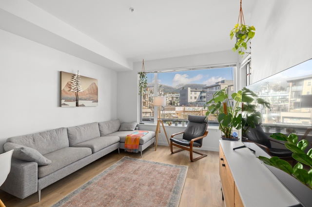 203 - 725 Marine Drive