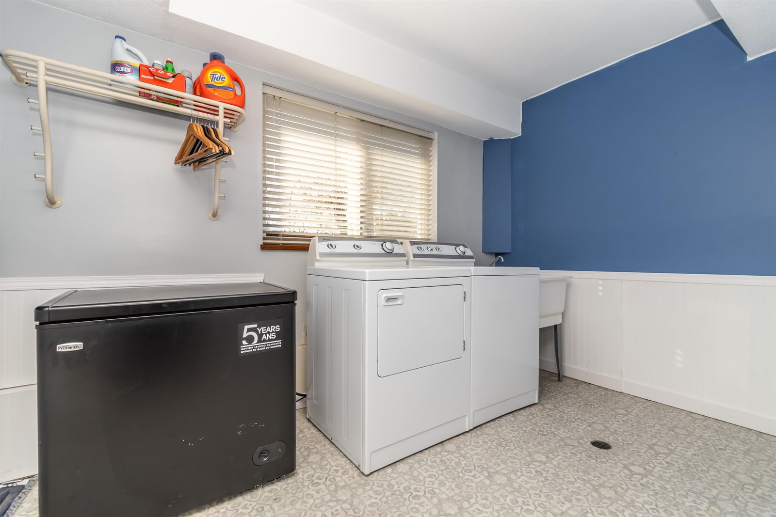 Listing Image 16