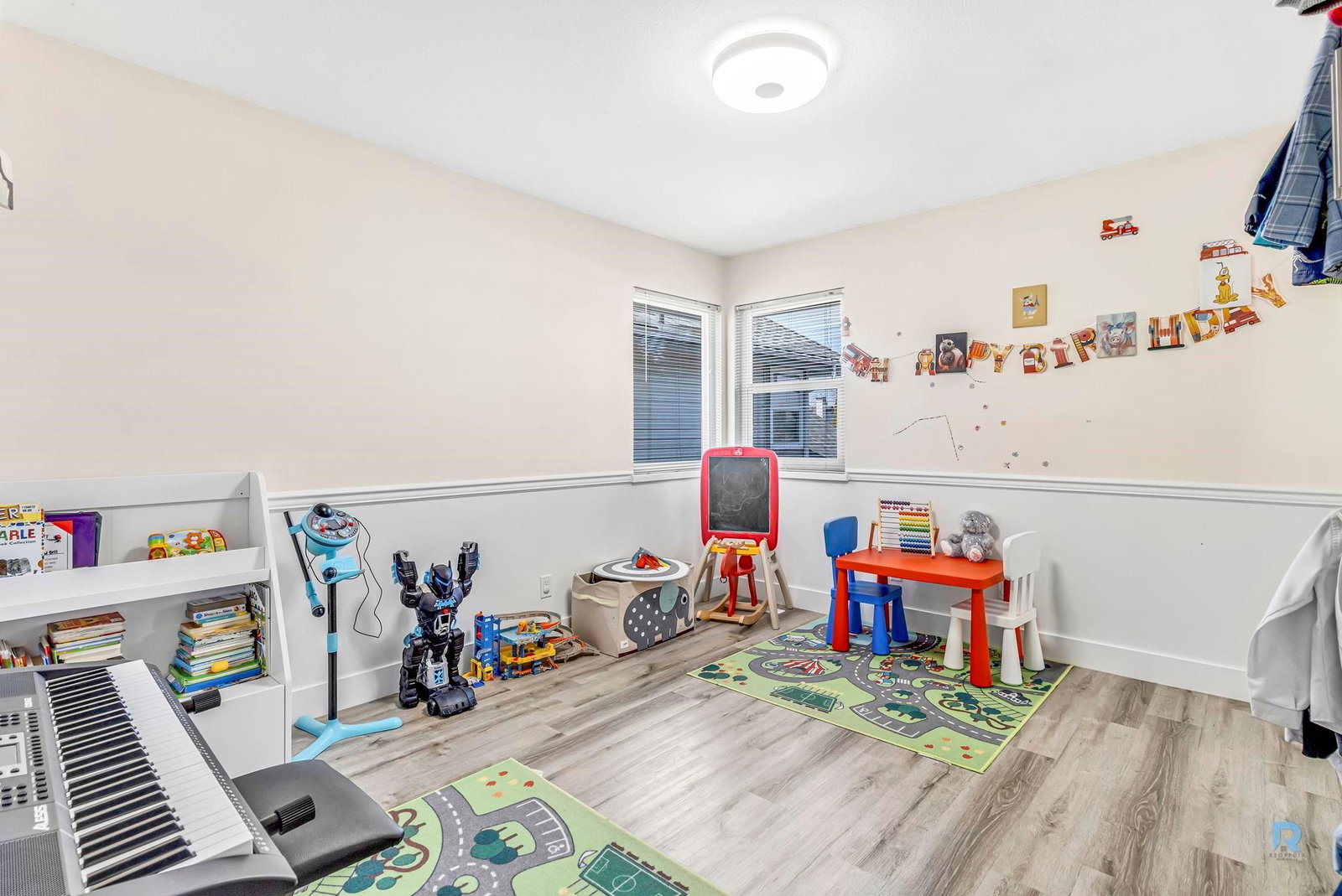Listing Image 32