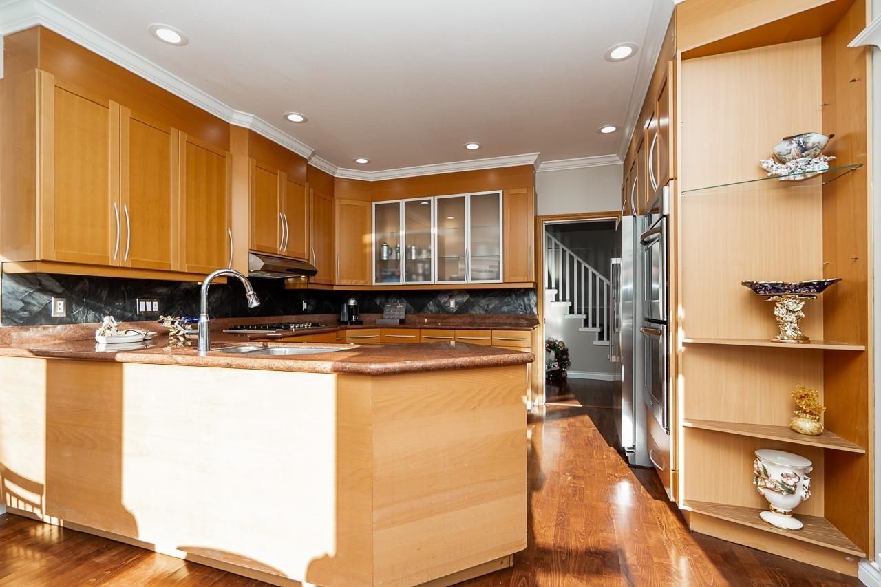 Listing Image 10
