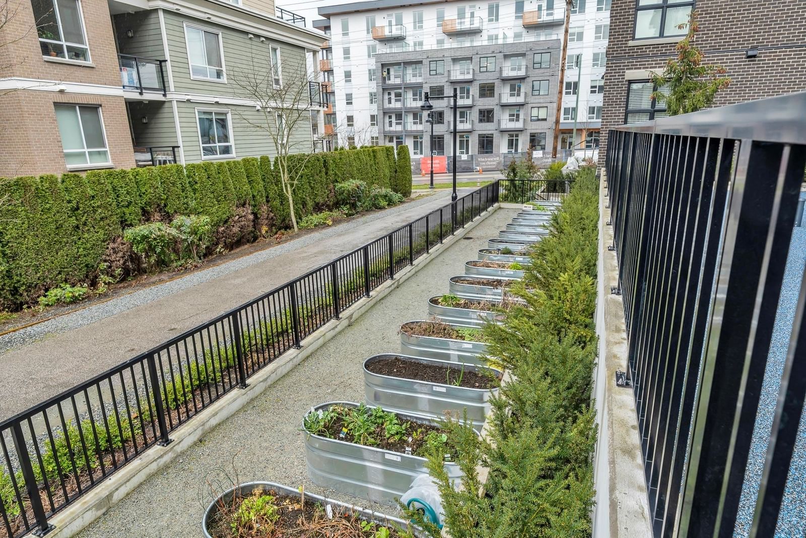 Listing Image 9