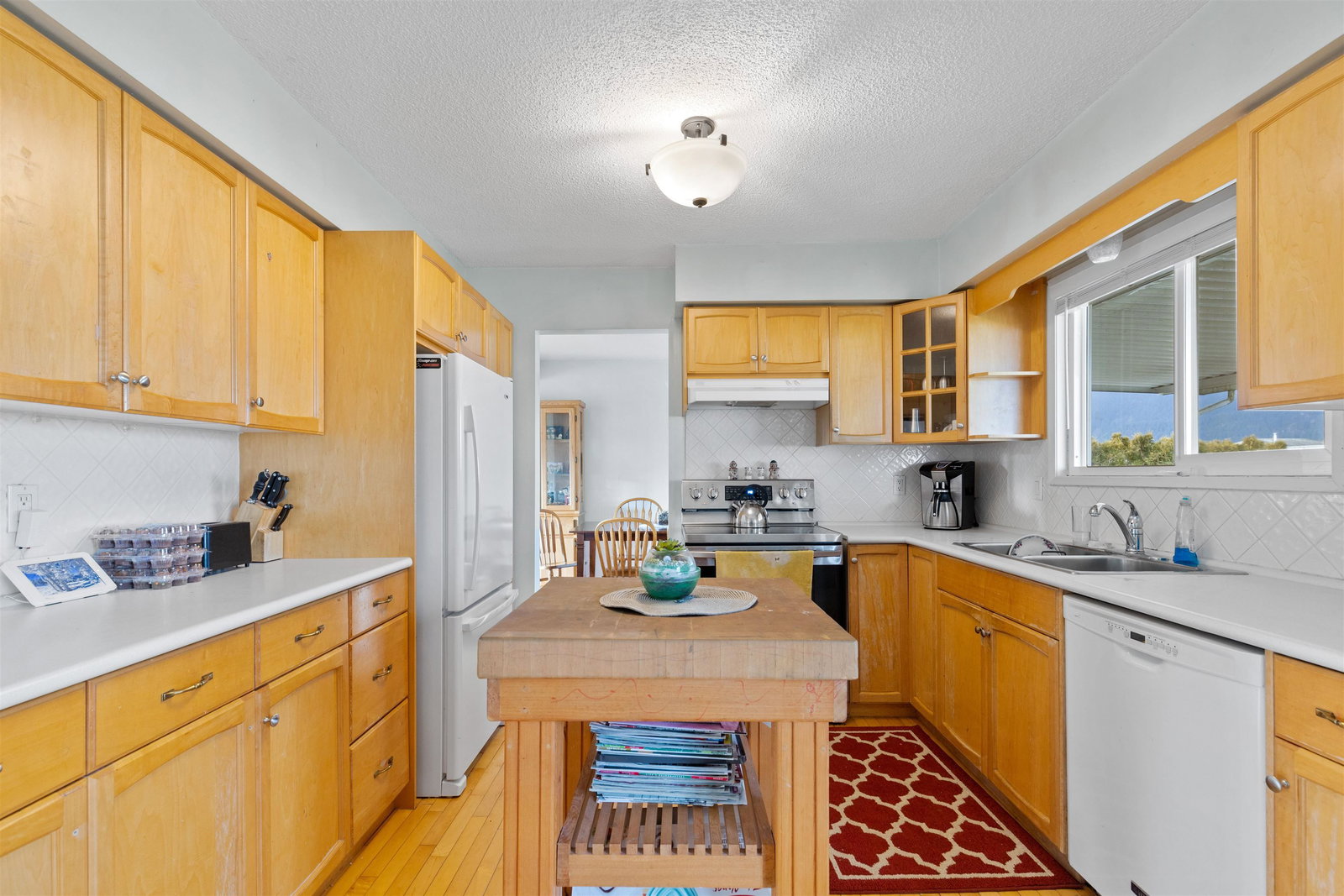 Listing Image 6