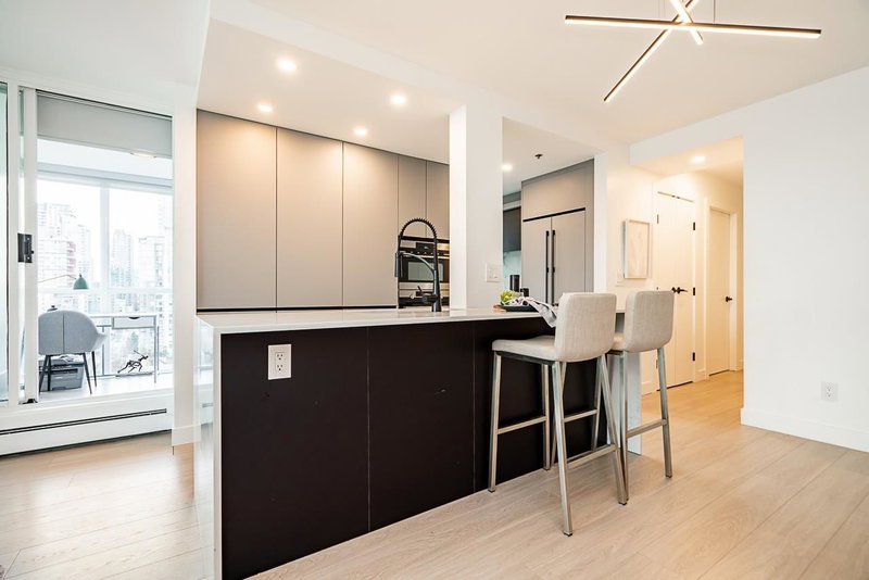 1801 - 289 Drake Street, Vancouver, V6B 5Z5 | Image 3