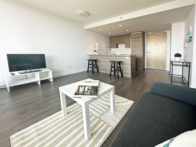 3005 - 488 Marine Drive