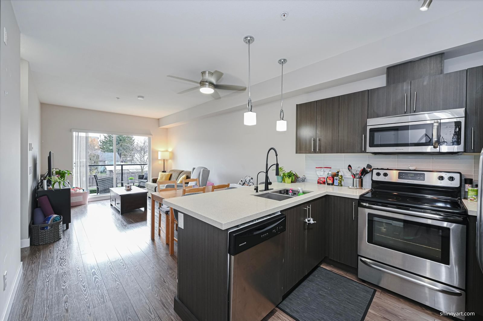 Listing Image 9