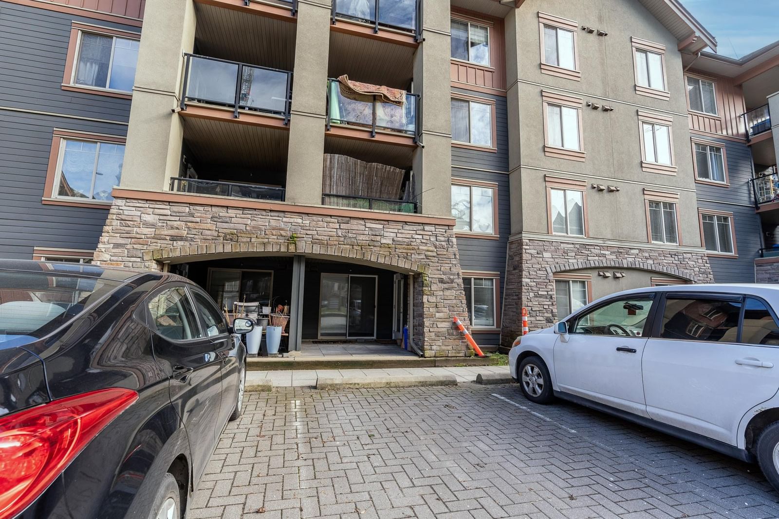 Listing Image 2