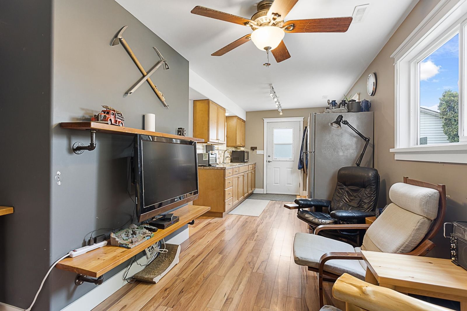 Listing Image 21