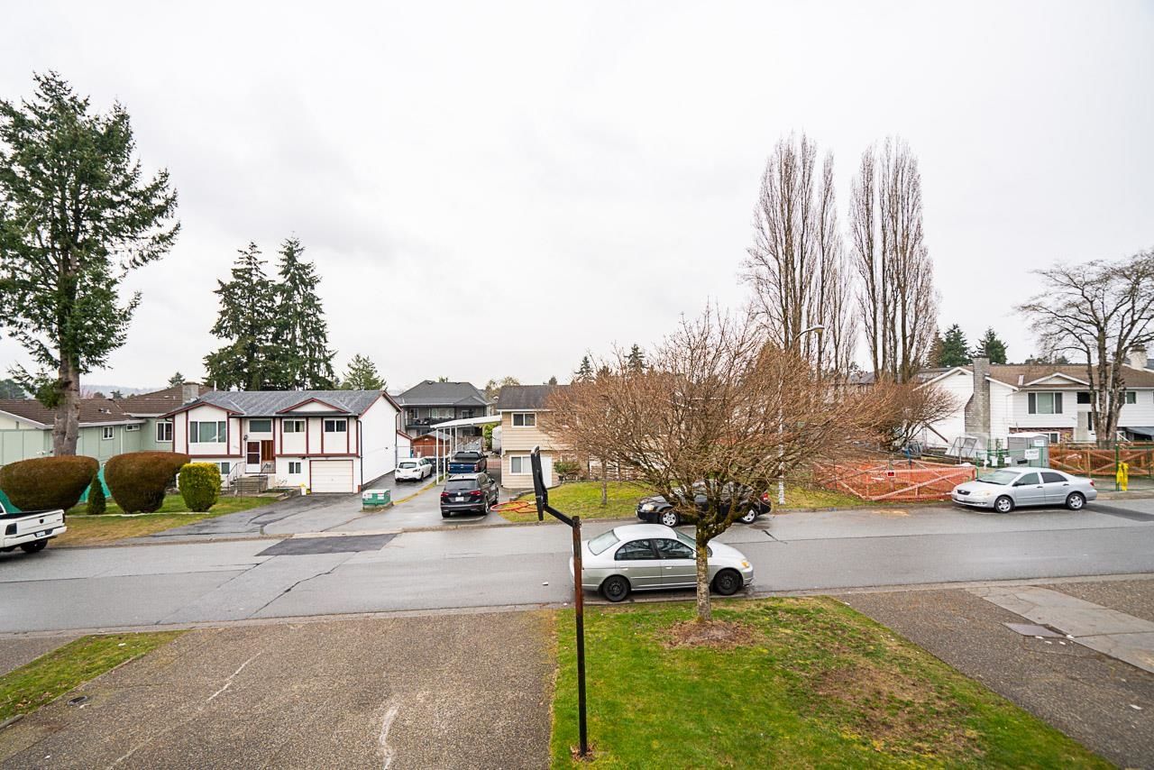 Listing Image 27