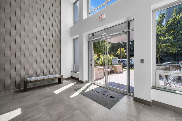 1009 - 9060 University Crescent