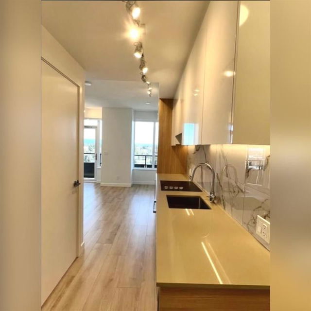 1701 - 10626 City Parkway