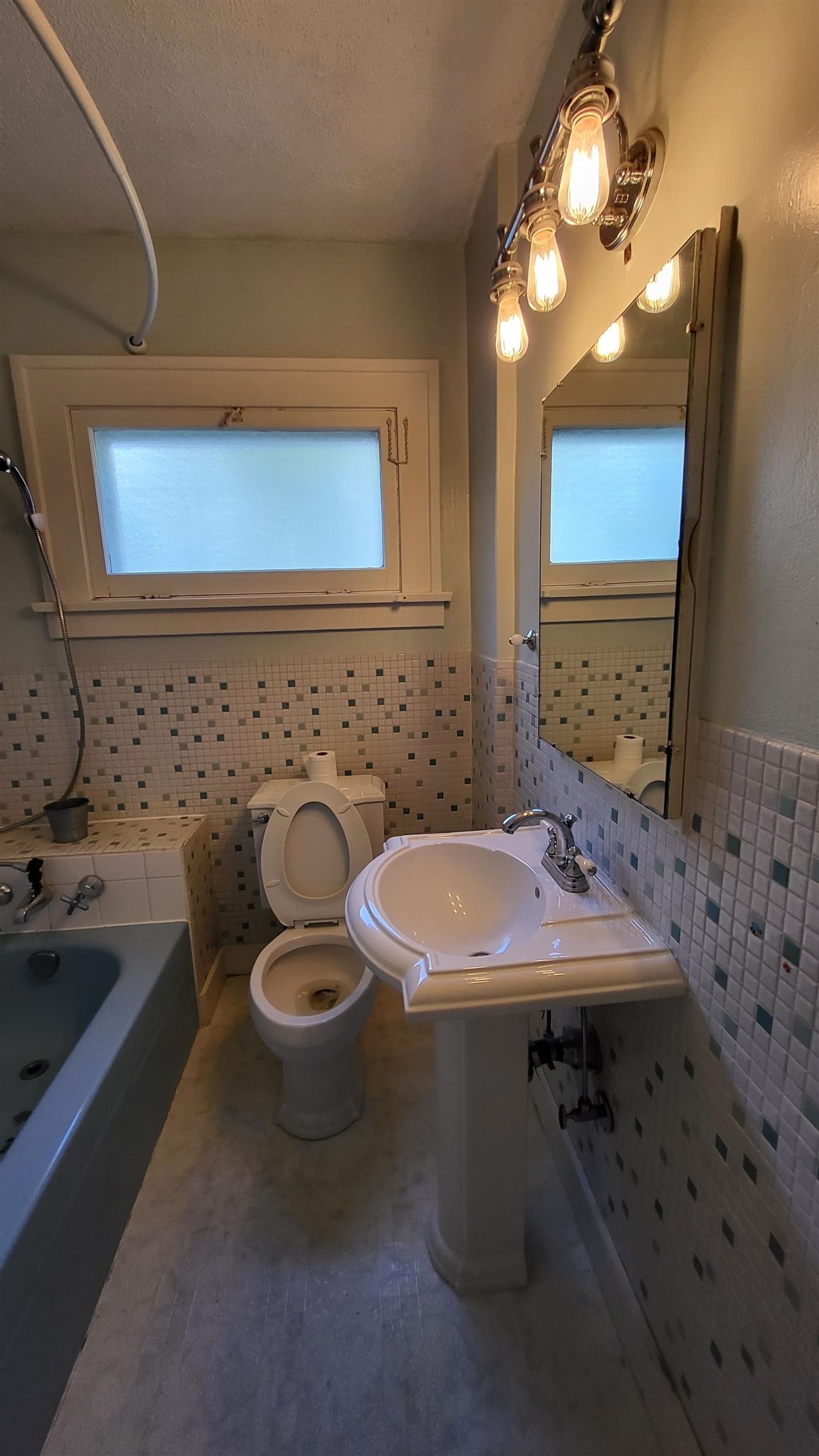 Listing Image 14