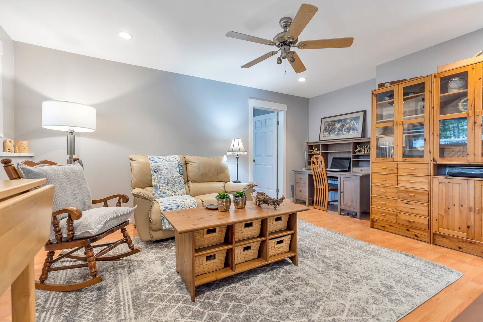 Listing Image 22