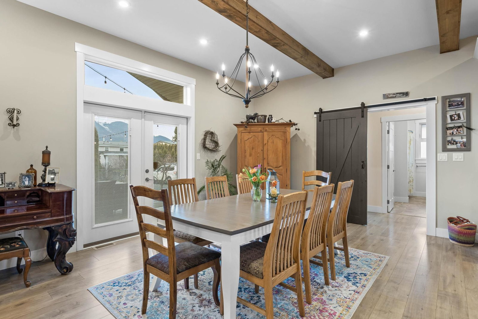 Listing Image 11