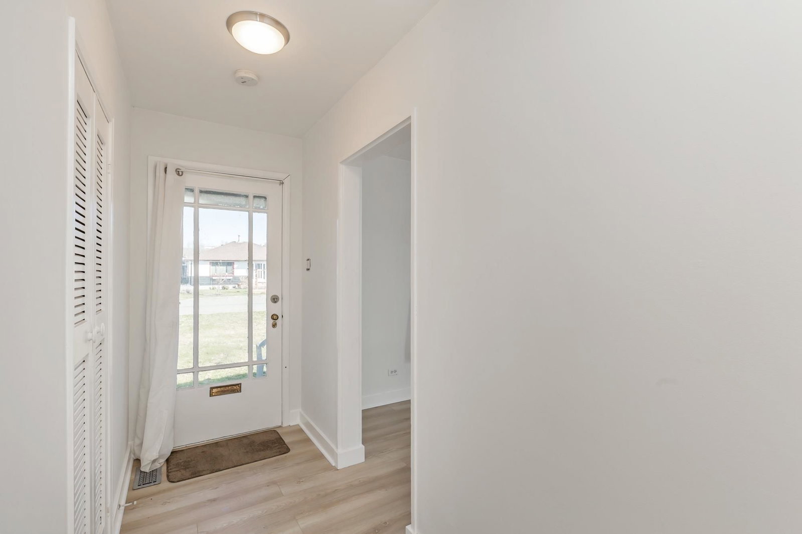 Listing Image 17