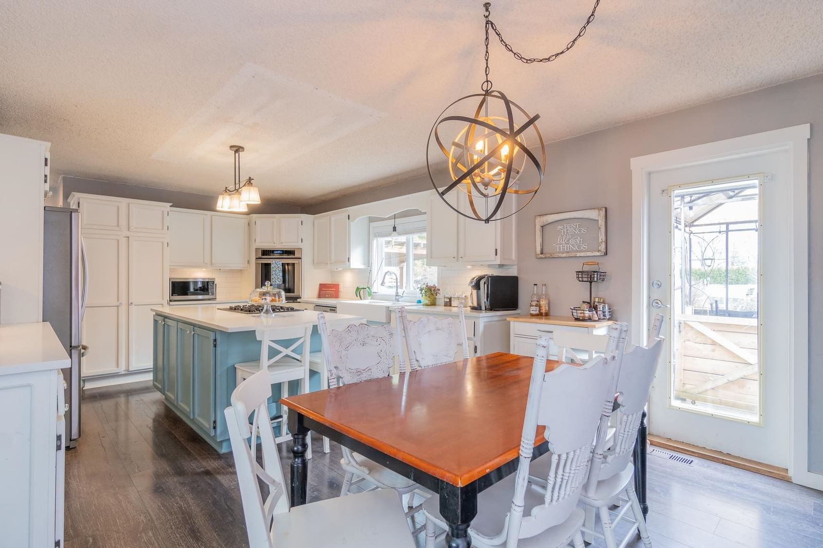 Listing Image 12