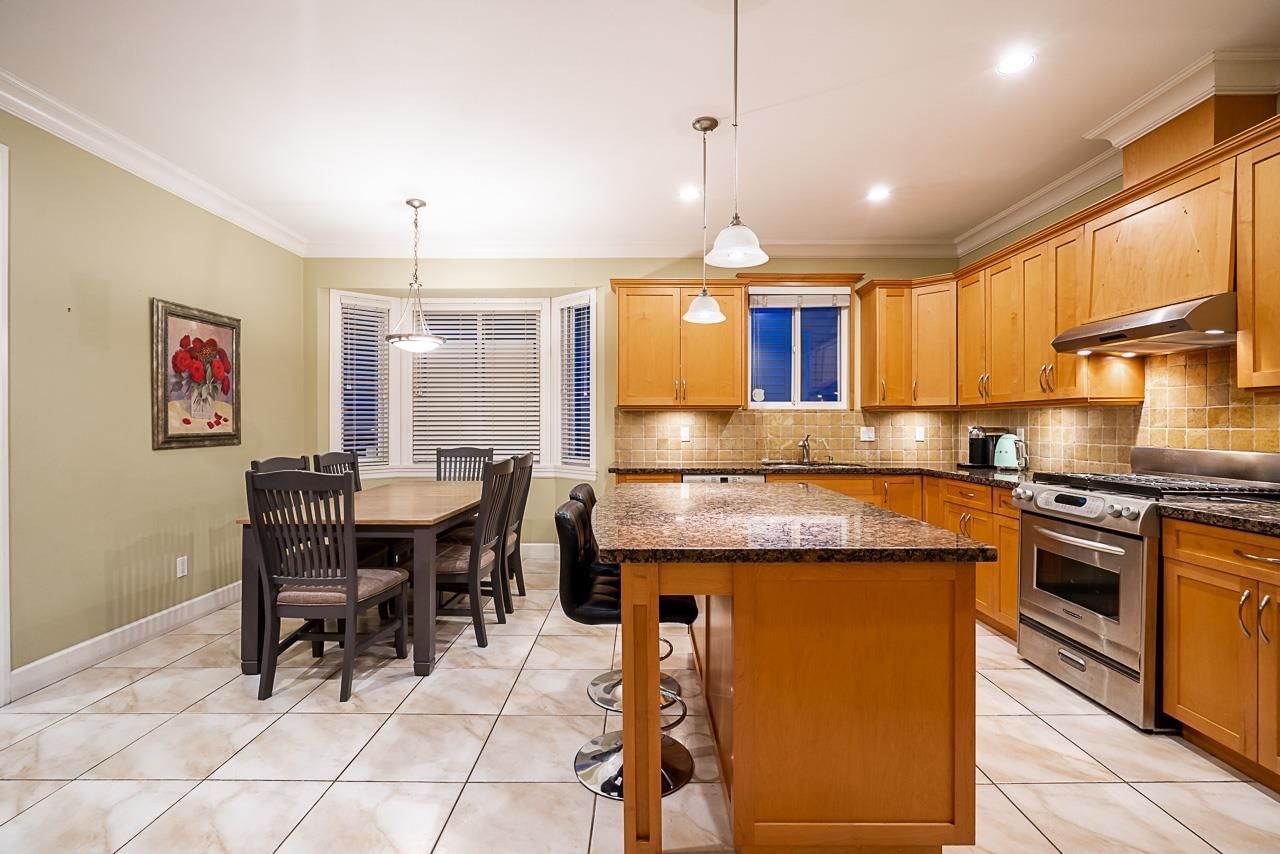 Listing Image 12