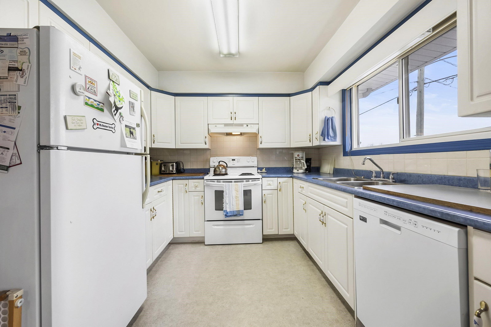 Listing Image 5