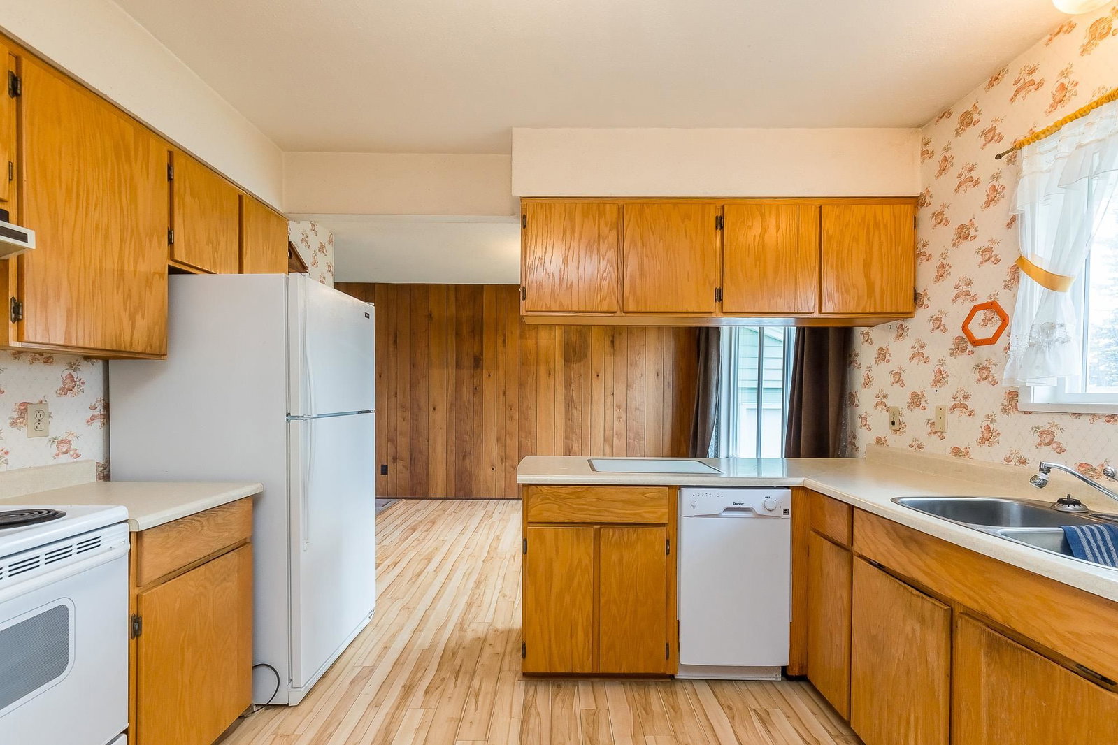 Listing Image 9