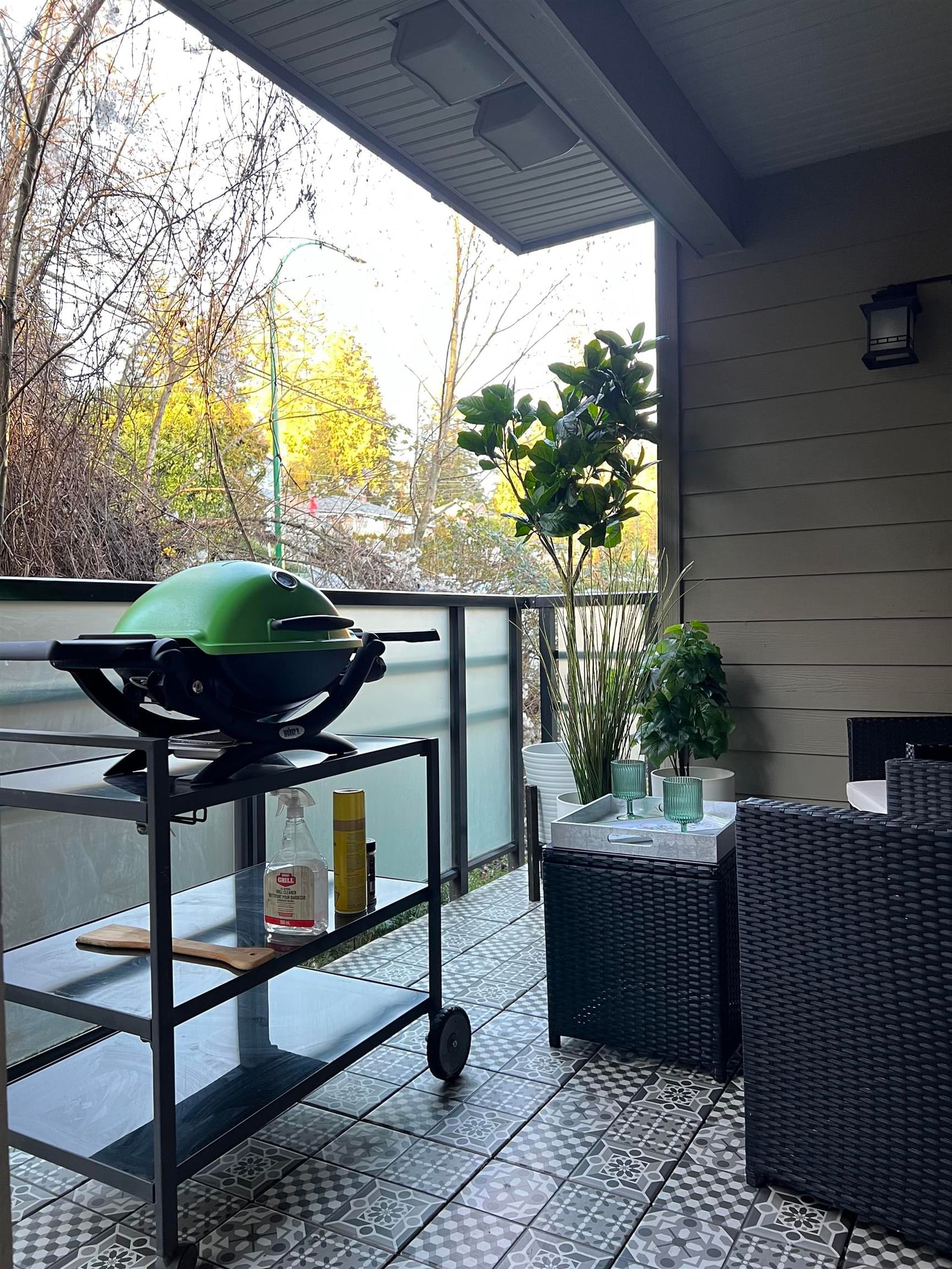 Listing Image 11