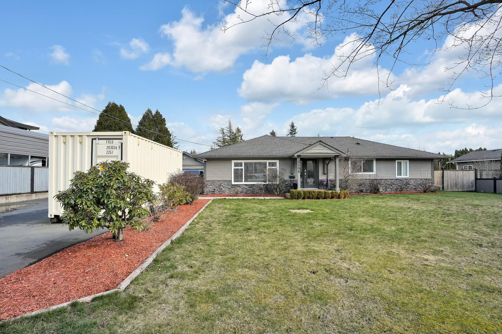 Listing Image 6