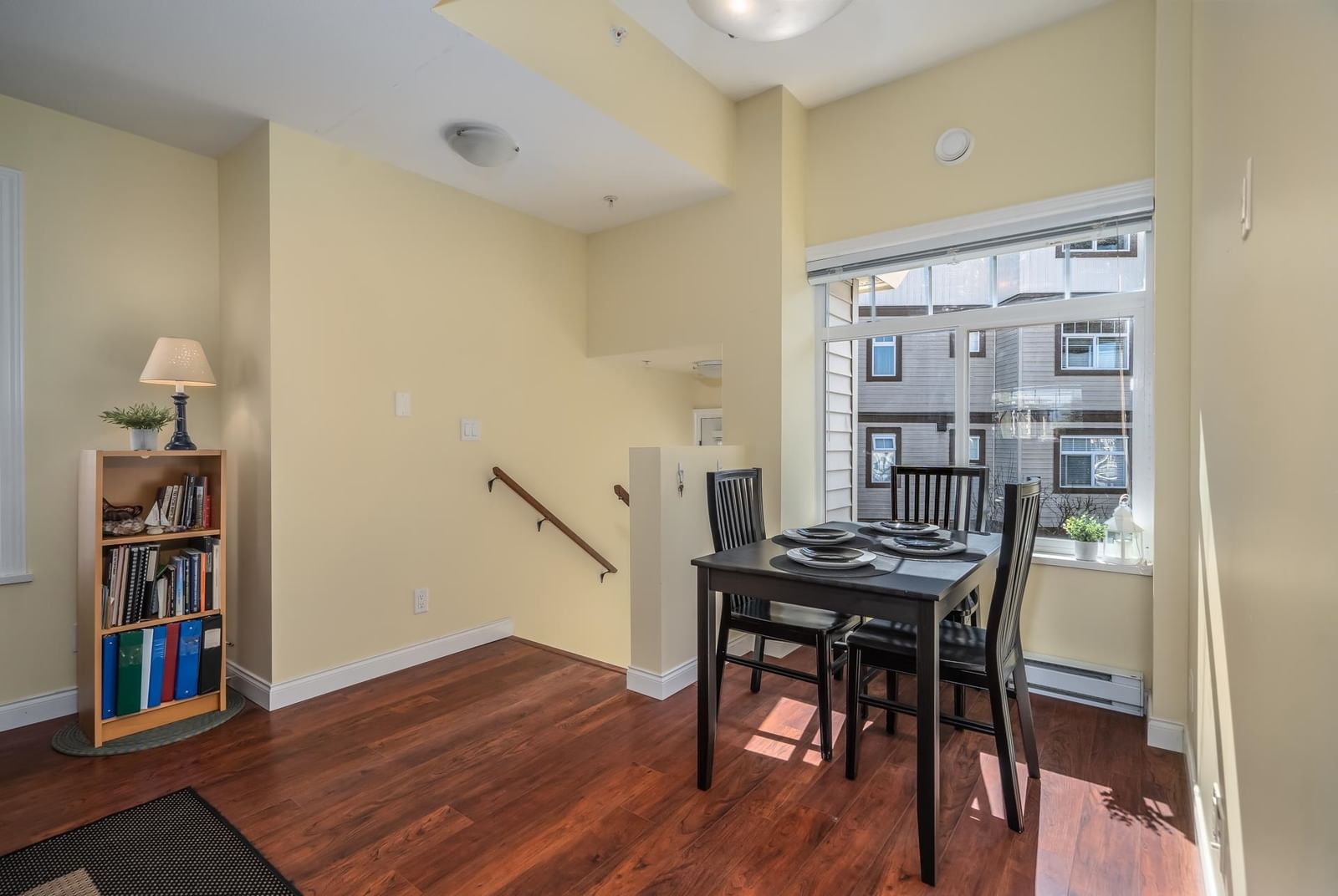 Listing Image 11