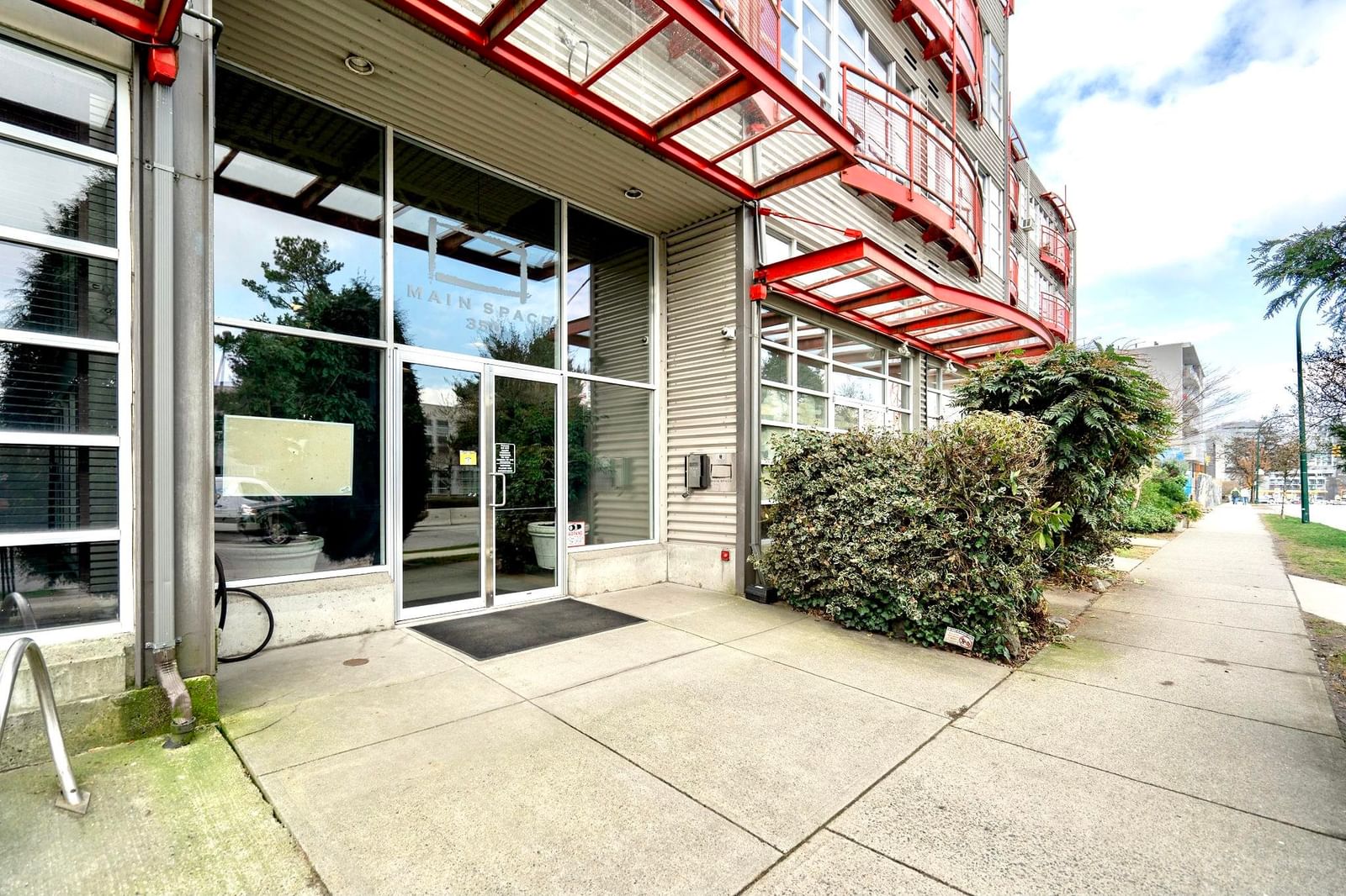 Listing Image 17