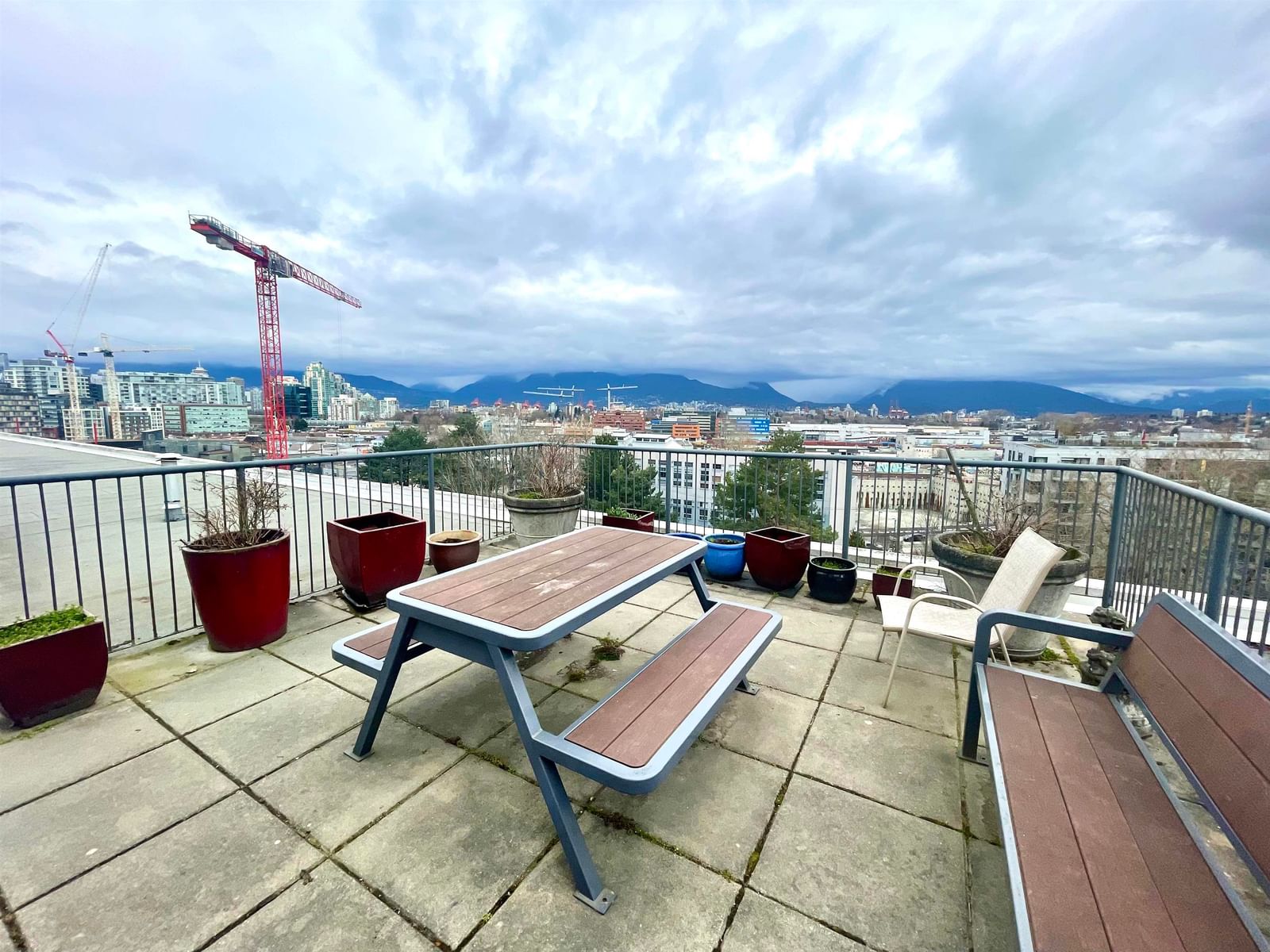 Listing Image 19