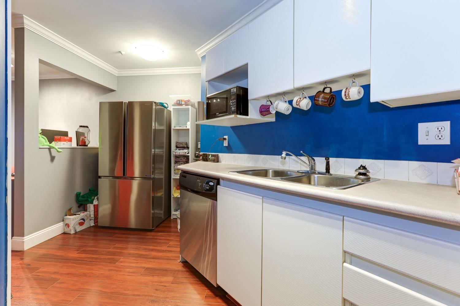 Listing Image 9