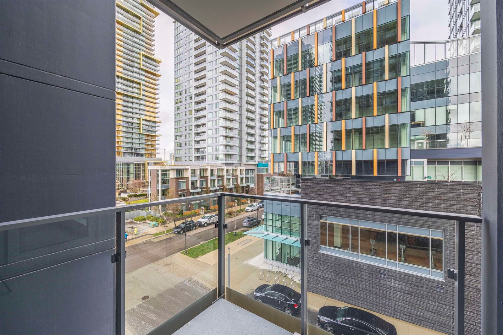 Listing Image 21